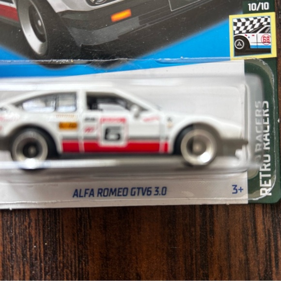 Hot Wheels White Car Die-Cast - Picture 2 of 4